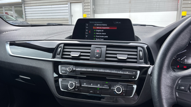 BMW 2 Series 218i Sport 2dr [Nav] Petrol Coupe